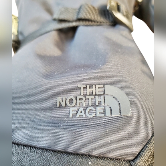 The North Face Mittens. Black gortex and leather. Unisex XL - Picture 9 of 10